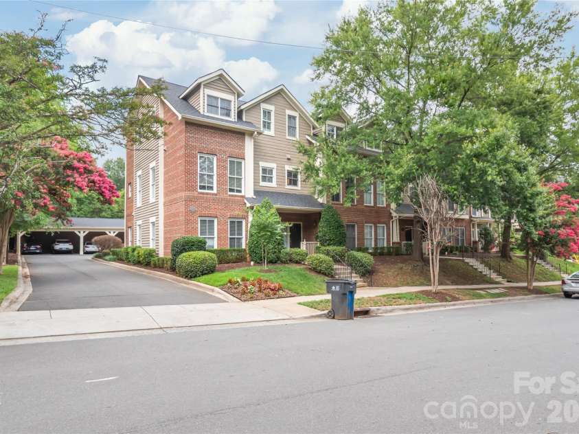 2000 Euclid Avenue, Charlotte, NC 28203.  MLS# CAR4401189, YatesRealty ID 11376. 