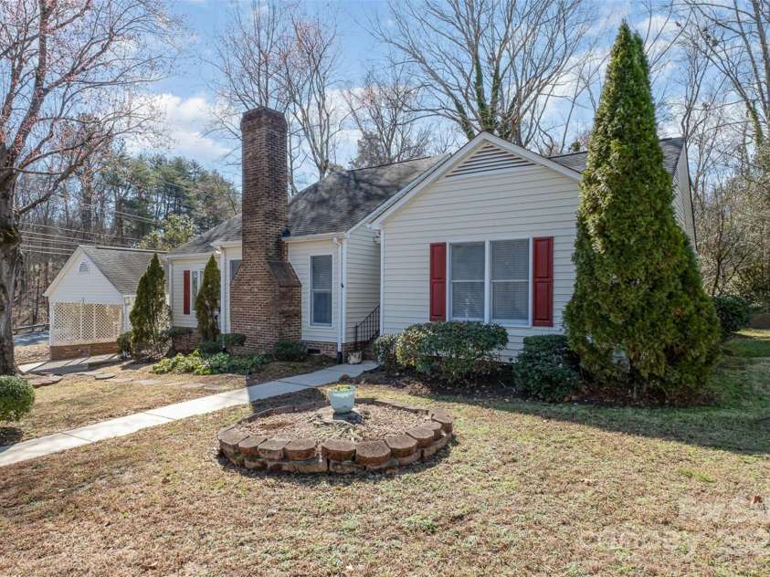 457 Birchwood Trail, Concord, NC 28025.  MLS# CAR4223374, YatesRealty ID 11376. 
