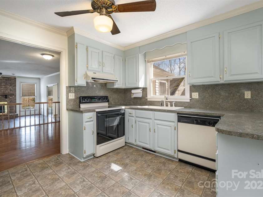 457 Birchwood Trail, Concord, NC 28025.  MLS# CAR4223374, YatesRealty ID 11376. 