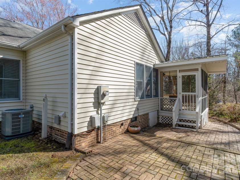 457 Birchwood Trail, Concord, NC 28025.  MLS# CAR4223374, YatesRealty ID 11376. 