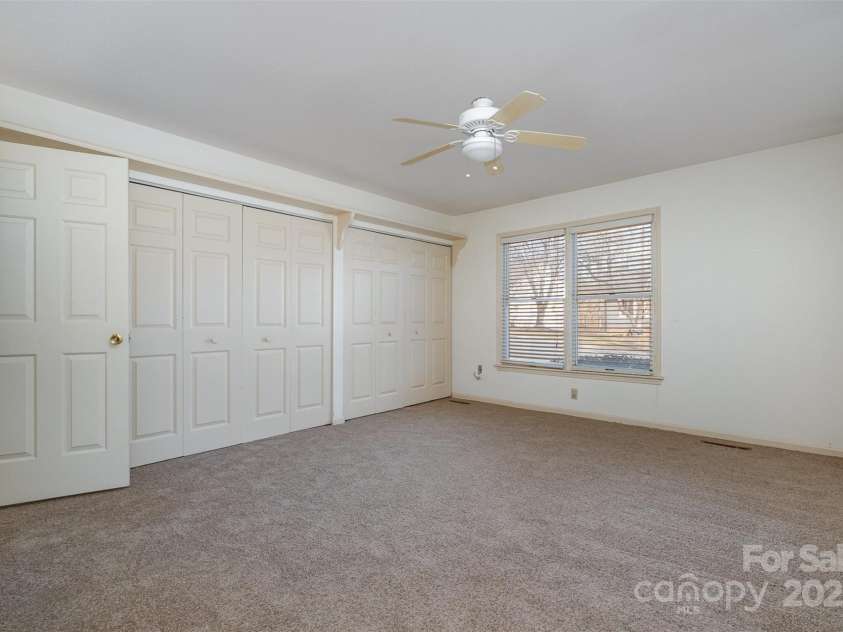 457 Birchwood Trail, Concord, NC 28025.  MLS# CAR4223374, YatesRealty ID 11376. Primary suite