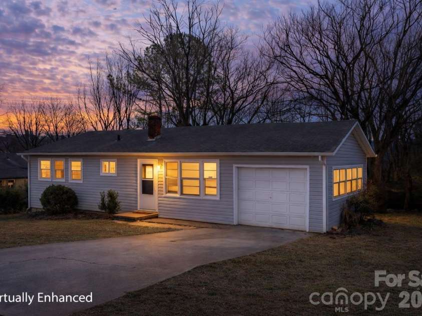 302 Ramsey Street, Morganton, NC 28655.  MLS# CAR4344783, YatesRealty ID 11379. 