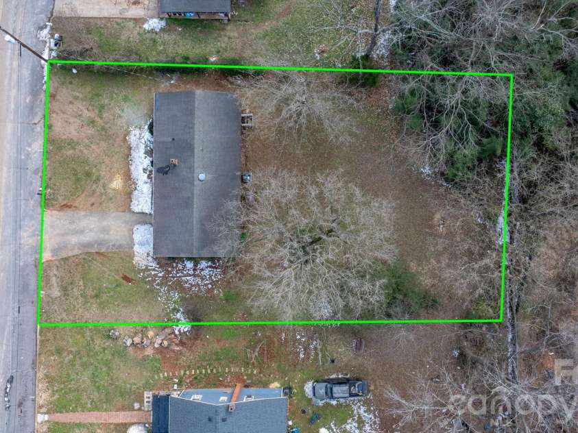 302 Ramsey Street, Morganton, NC 28655.  MLS# CAR4344783, YatesRealty ID 11379. 