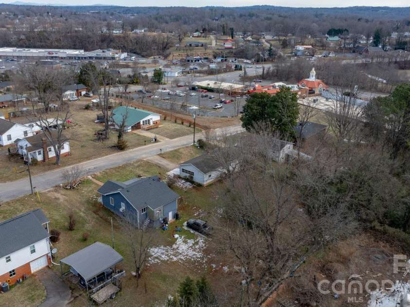 302 Ramsey Street, Morganton, NC 28655.  MLS# CAR4344783, YatesRealty ID 11379. 