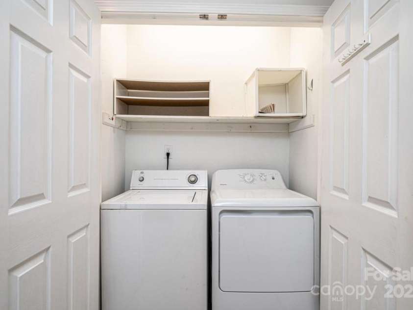 1687 Golden Cedar Lane, Newton, NC 28658.  MLS# CAR4329219, YatesRealty ID 1138. 