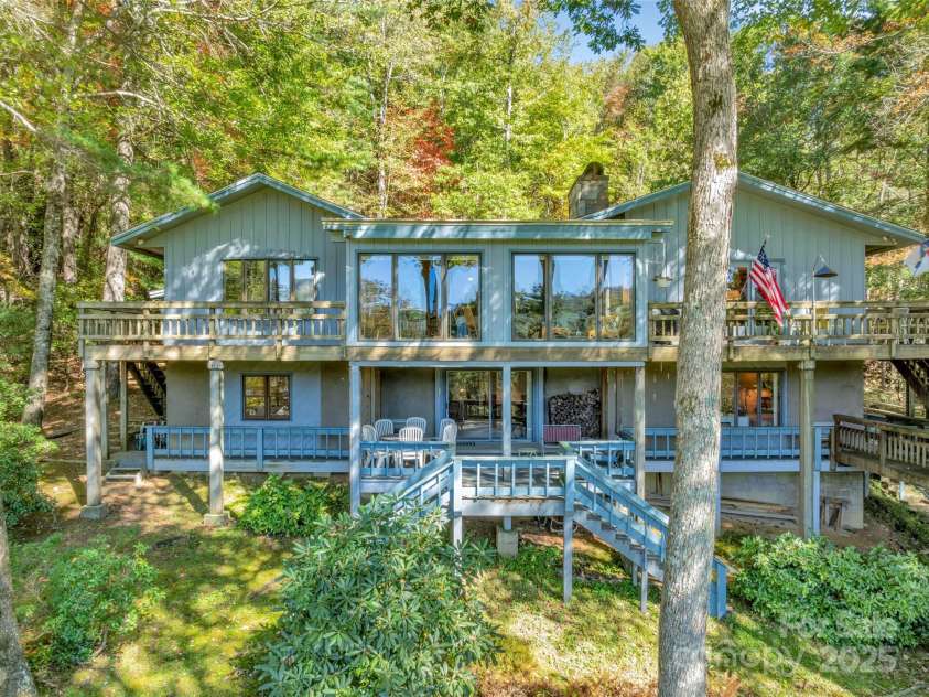 636 Cherokee Trace, Lake Toxaway, NC 28747.  MLS# CAR4191342, YatesRealty ID 1138. 