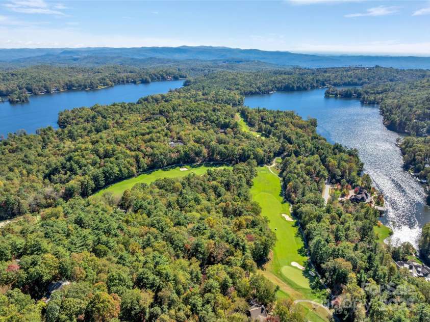 636 Cherokee Trace, Lake Toxaway, NC 28747.  MLS# CAR4191342, YatesRealty ID 1138. 