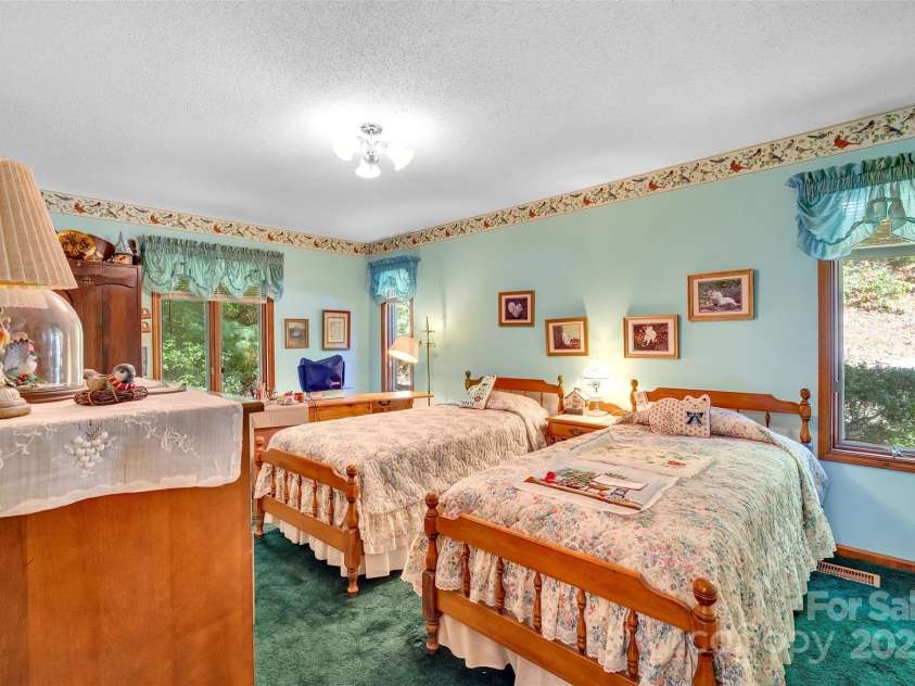 636 Cherokee Trace, Lake Toxaway, NC 28747.  MLS# CAR4191342, YatesRealty ID 1138. 