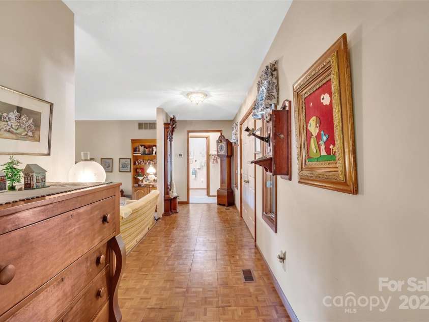 636 Cherokee Trace, Lake Toxaway, NC 28747.  MLS# CAR4191342, YatesRealty ID 1138. 