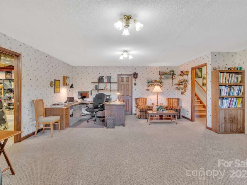 636 Cherokee Trace, Lake Toxaway, NC 28747.  MLS# CAR4191342, YatesRealty ID 1138. 