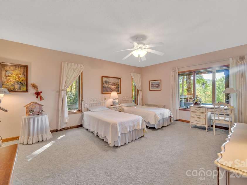 636 Cherokee Trace, Lake Toxaway, NC 28747.  MLS# CAR4191342, YatesRealty ID 1138. 