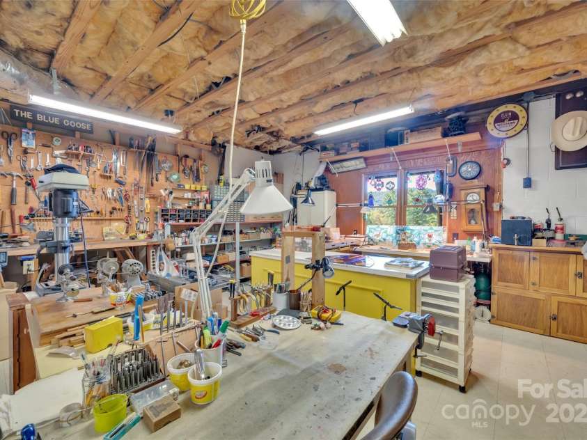 636 Cherokee Trace, Lake Toxaway, NC 28747.  MLS# CAR4191342, YatesRealty ID 1138. 