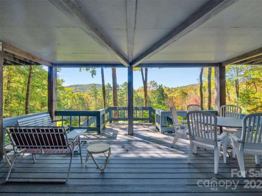 636 Cherokee Trace, Lake Toxaway, NC 28747.  MLS# CAR4191342, YatesRealty ID 1138. 