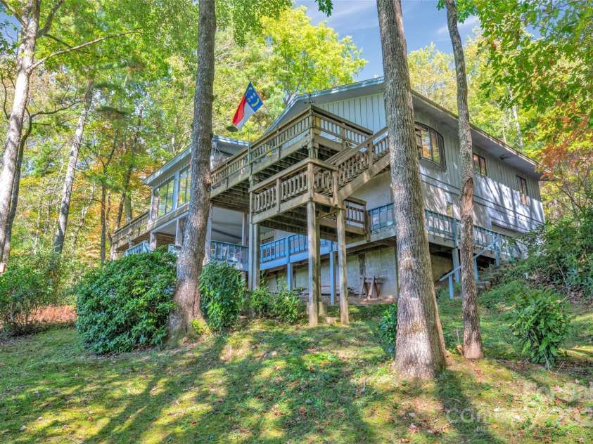 636 Cherokee Trace, Lake Toxaway, NC 28747.  MLS# CAR4191342, YatesRealty ID 1138. 