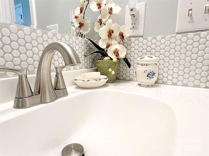 2170 Watson Road, Lenoir, NC 28645.  MLS# CAR4253929, YatesRealty ID 11381. 