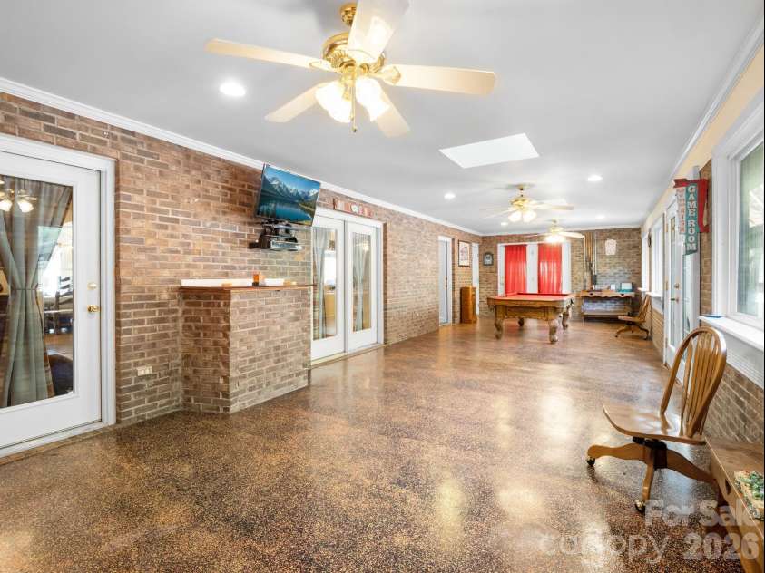 92 Rodaeo Drive, Columbus, NC 28722.  MLS# CAR4331435, YatesRealty ID 11383. 