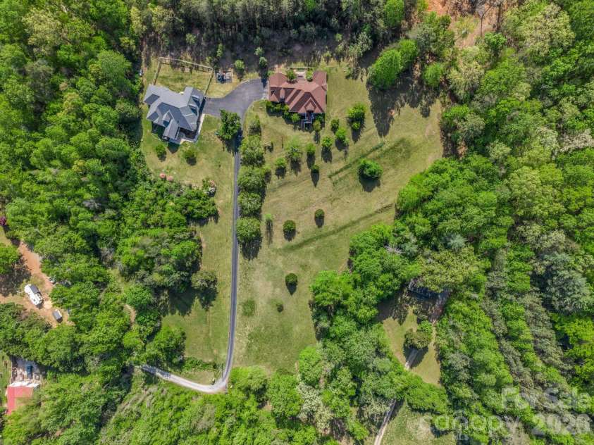 92 Rodaeo Drive, Columbus, NC 28722.  MLS# CAR4331435, YatesRealty ID 11383. 