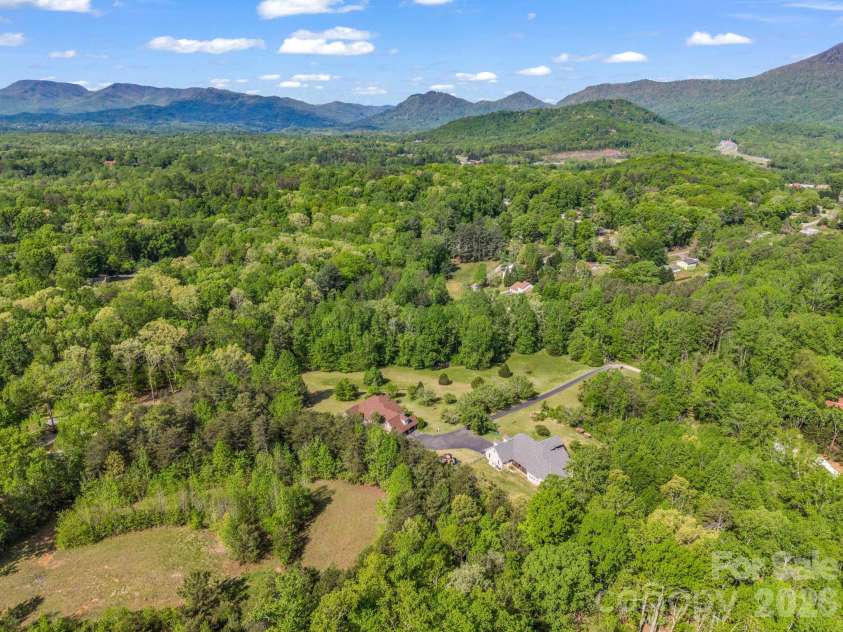 92 Rodaeo Drive, Columbus, NC 28722.  MLS# CAR4331435, YatesRealty ID 11383. 