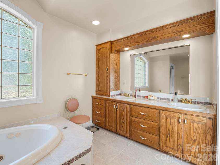 92 Rodaeo Drive, Columbus, NC 28722.  MLS# CAR4331435, YatesRealty ID 11383. Primary bathroom