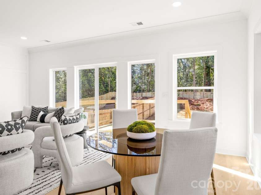 623 Colorado Avenue, Charlotte, NC 28206.  MLS# CAR4342714, YatesRealty ID 11385. 