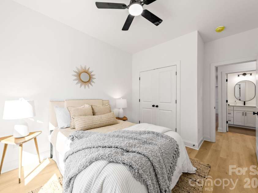 623 Colorado Avenue, Charlotte, NC 28206.  MLS# CAR4342714, YatesRealty ID 11385. 