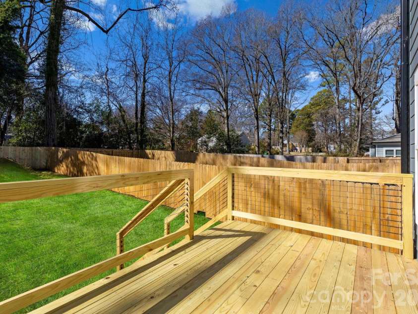 623 Colorado Avenue, Charlotte, NC 28206.  MLS# CAR4342714, YatesRealty ID 11385. 