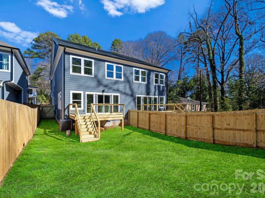 623 Colorado Avenue, Charlotte, NC 28206.  MLS# CAR4342714, YatesRealty ID 11385. 