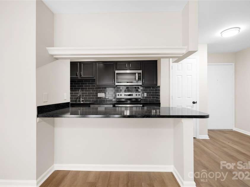 6134 Meadow Rose Lane, Charlotte, NC 28215.  MLS# CAR4232573, YatesRealty ID 11386. 