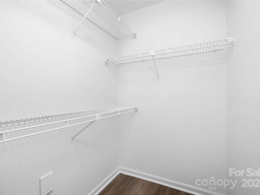 6134 Meadow Rose Lane, Charlotte, NC 28215.  MLS# CAR4232573, YatesRealty ID 11386. 