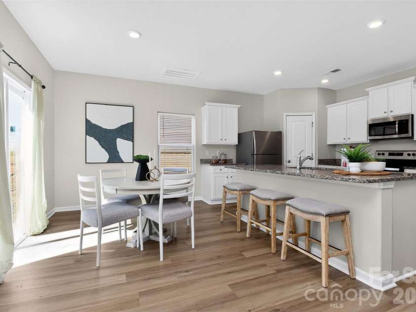 3124 Wynn Way, Charlotte, NC 28215.  MLS# CAR4356542, YatesRealty ID 11388. 