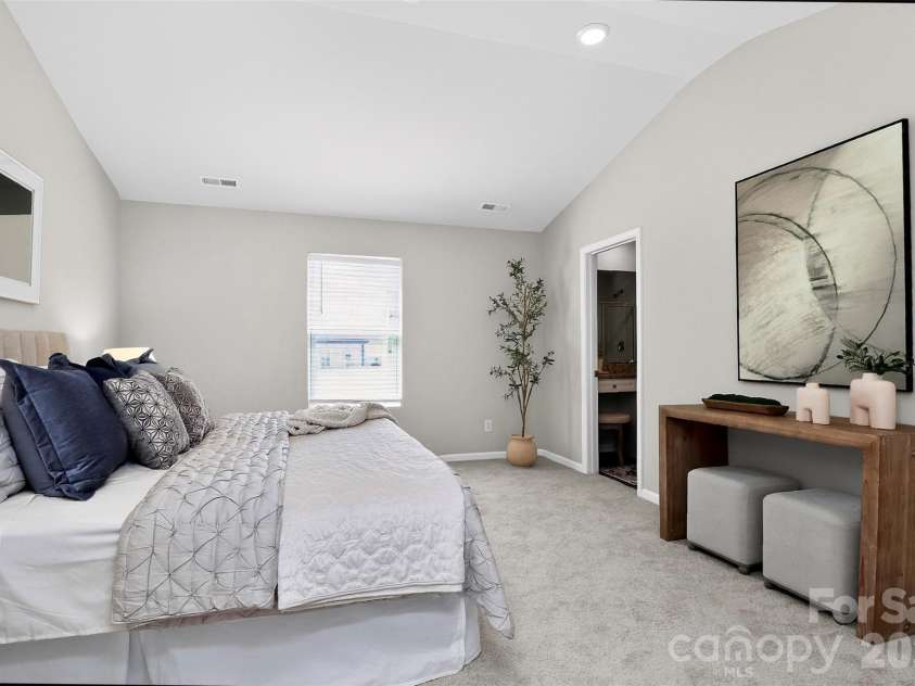 3124 Wynn Way, Charlotte, NC 28215.  MLS# CAR4356542, YatesRealty ID 11388. 