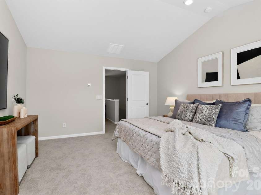 3124 Wynn Way, Charlotte, NC 28215.  MLS# CAR4356542, YatesRealty ID 11388. 