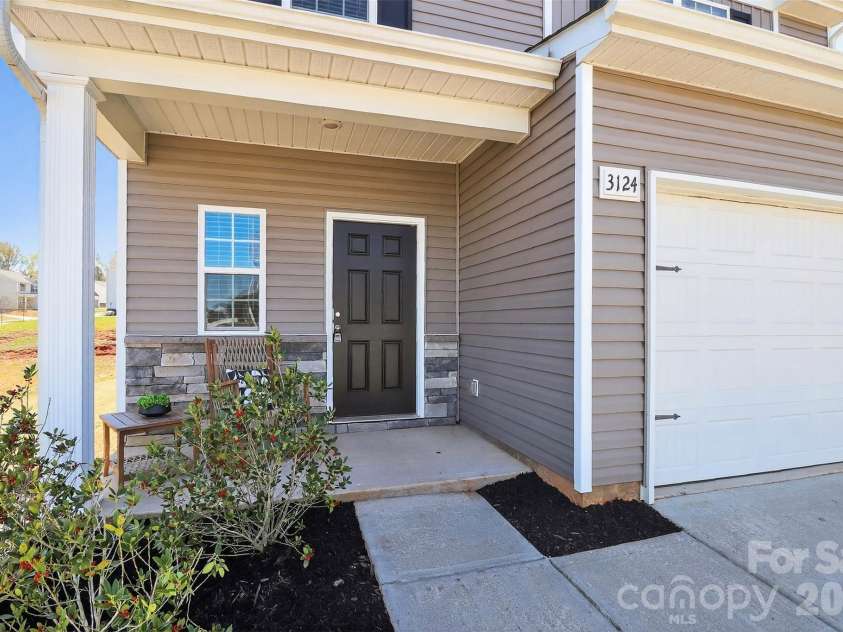 3124 Wynn Way, Charlotte, NC 28215.  MLS# CAR4356542, YatesRealty ID 11388. 