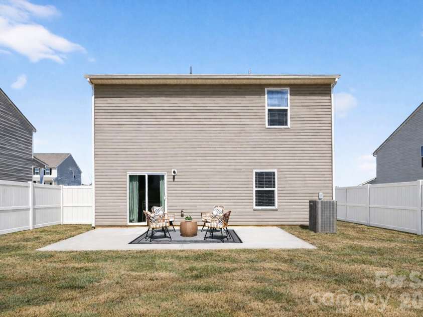 3124 Wynn Way, Charlotte, NC 28215.  MLS# CAR4356542, YatesRealty ID 11388. Virtual fencing
