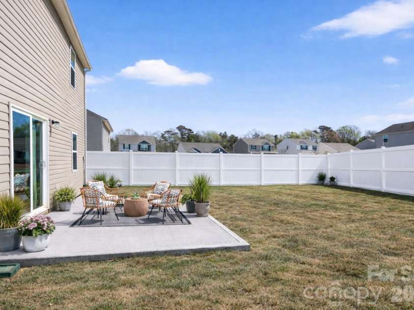 3124 Wynn Way, Charlotte, NC 28215.  MLS# CAR4356542, YatesRealty ID 11388. Virtual fencing