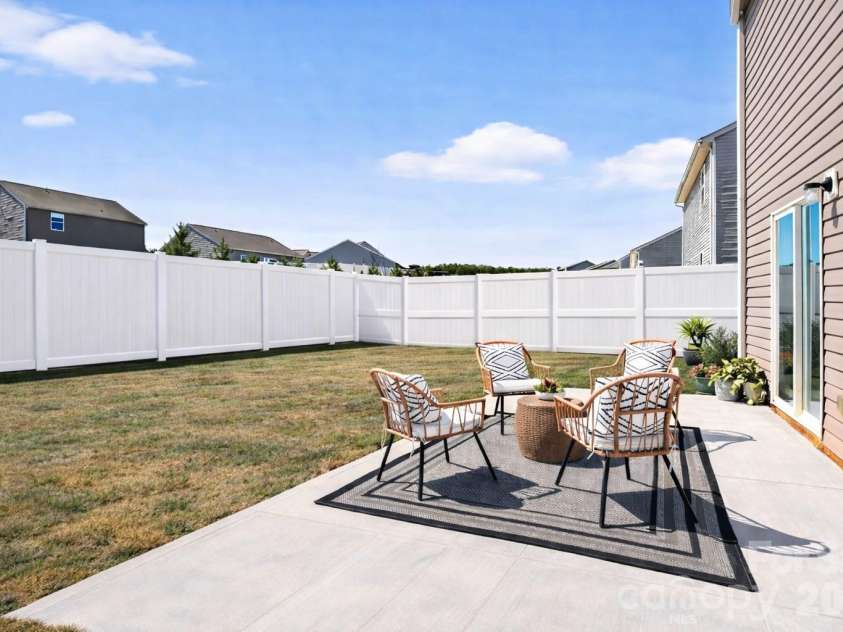 3124 Wynn Way, Charlotte, NC 28215.  MLS# CAR4356542, YatesRealty ID 11388. Virtual fencing