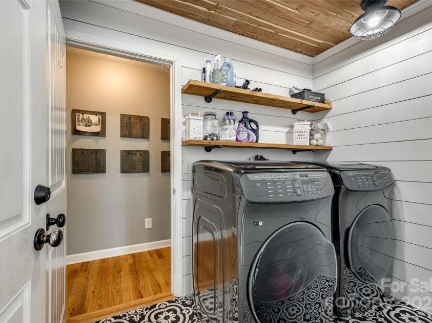 1006 Chambers Road, York, SC 29745.  MLS# CAR4249796, YatesRealty ID 11389. 