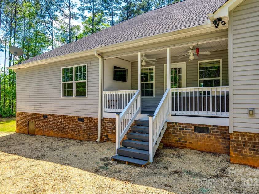 1006 Chambers Road, York, SC 29745.  MLS# CAR4249796, YatesRealty ID 11389. 
