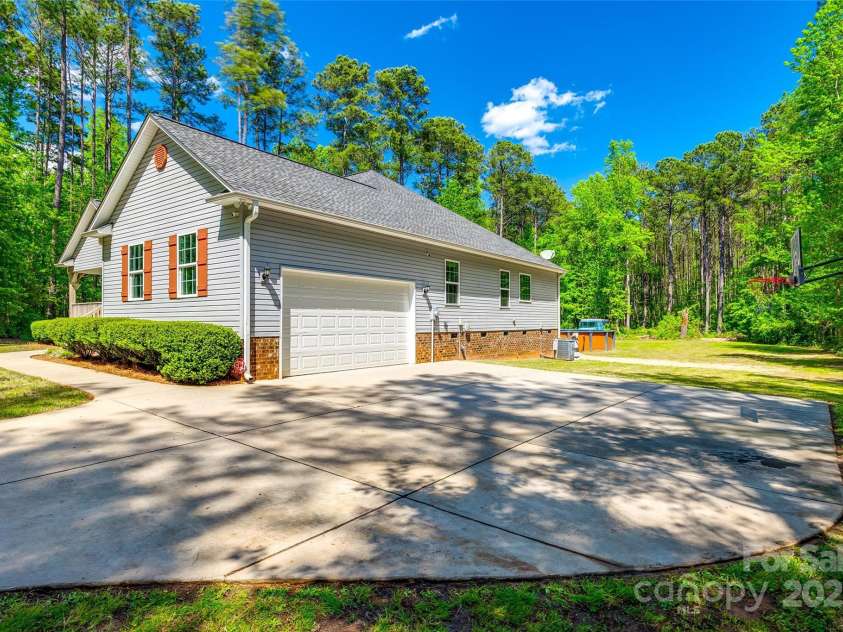 1006 Chambers Road, York, SC 29745.  MLS# CAR4249796, YatesRealty ID 11389. 