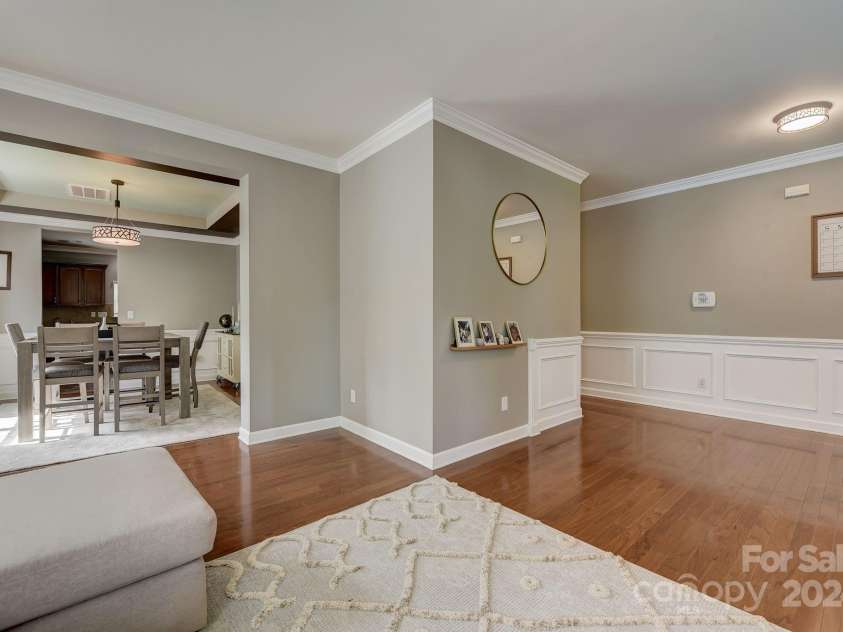 8714 Brideswell Lane, Charlotte, NC 28278.  MLS# CAR4143504, YatesRealty ID 1139. 