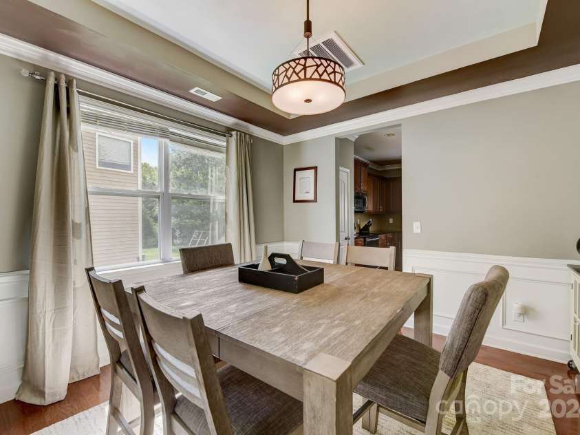 8714 Brideswell Lane, Charlotte, NC 28278.  MLS# CAR4143504, YatesRealty ID 1139. 