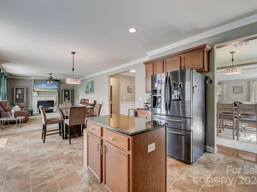 8714 Brideswell Lane, Charlotte, NC 28278.  MLS# CAR4143504, YatesRealty ID 1139. 