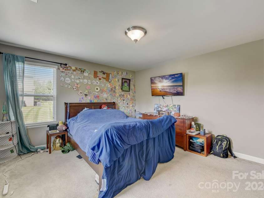 8714 Brideswell Lane, Charlotte, NC 28278.  MLS# CAR4143504, YatesRealty ID 1139. 