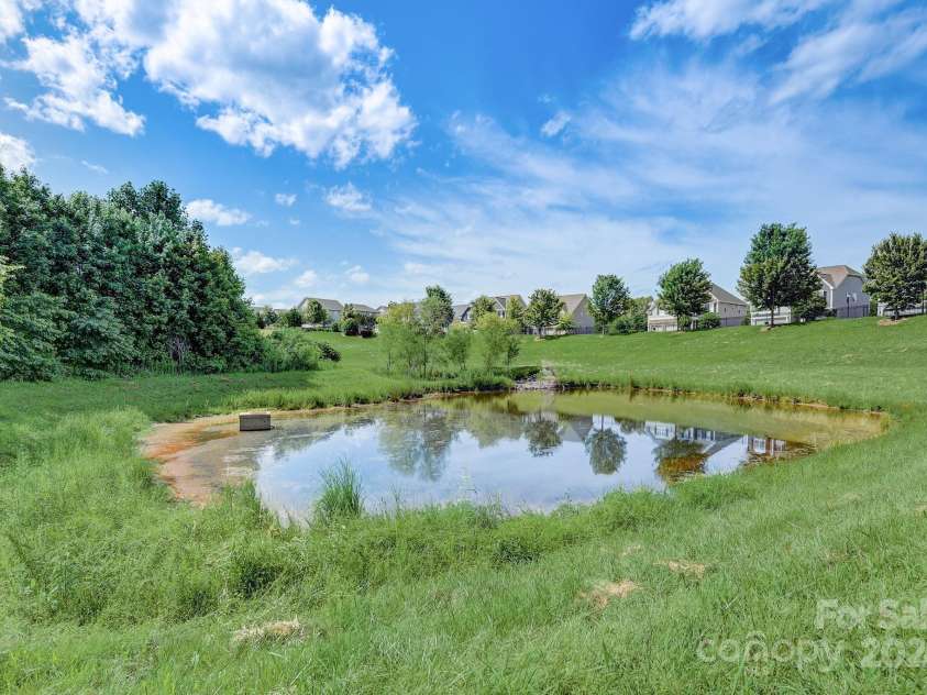 8714 Brideswell Lane, Charlotte, NC 28278.  MLS# CAR4143504, YatesRealty ID 1139. 