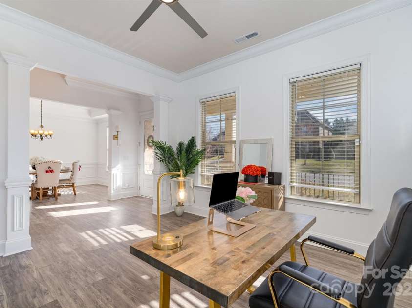 14018 Promenade Drive, Huntersville, NC 28078.  MLS# CAR4216690, YatesRealty ID 11390. Bright flex space at the front door