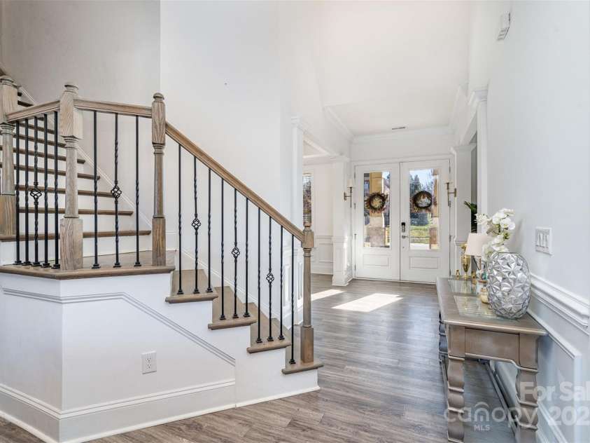 14018 Promenade Drive, Huntersville, NC 28078.  MLS# CAR4216690, YatesRealty ID 11390. Grand foyer