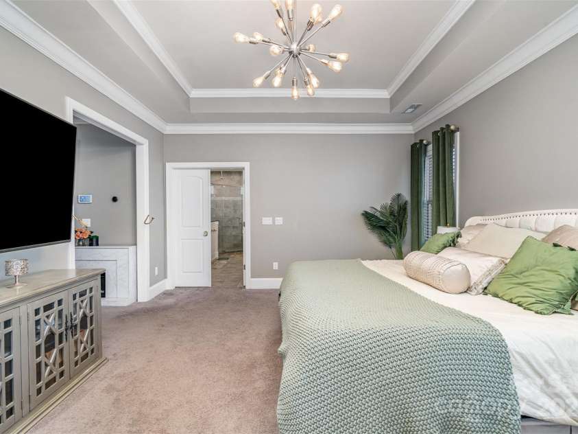 14018 Promenade Drive, Huntersville, NC 28078.  MLS# CAR4216690, YatesRealty ID 11390. Peaceful retreat