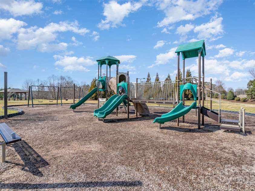 14018 Promenade Drive, Huntersville, NC 28078.  MLS# CAR4216690, YatesRealty ID 11390. Playground