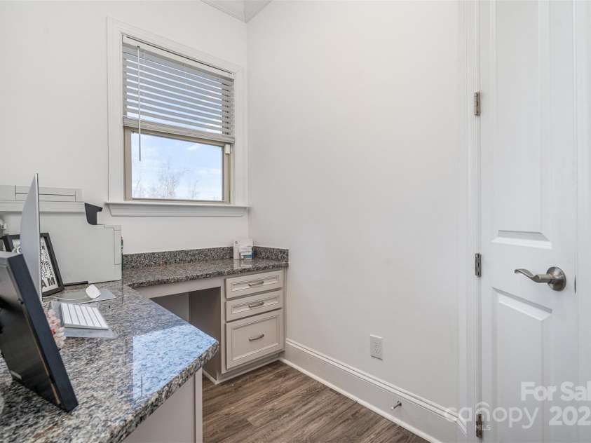 14018 Promenade Drive, Huntersville, NC 28078.  MLS# CAR4216690, YatesRealty ID 11390. Work zone off kitchen