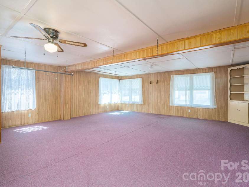 608 State Street, Lincolnton, NC 28092.  MLS# CAR4359790, YatesRealty ID 11390. 